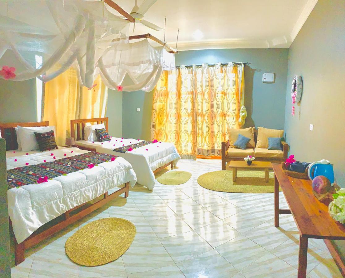 Uroa Getaway Bed & Breakfast Екстериор снимка