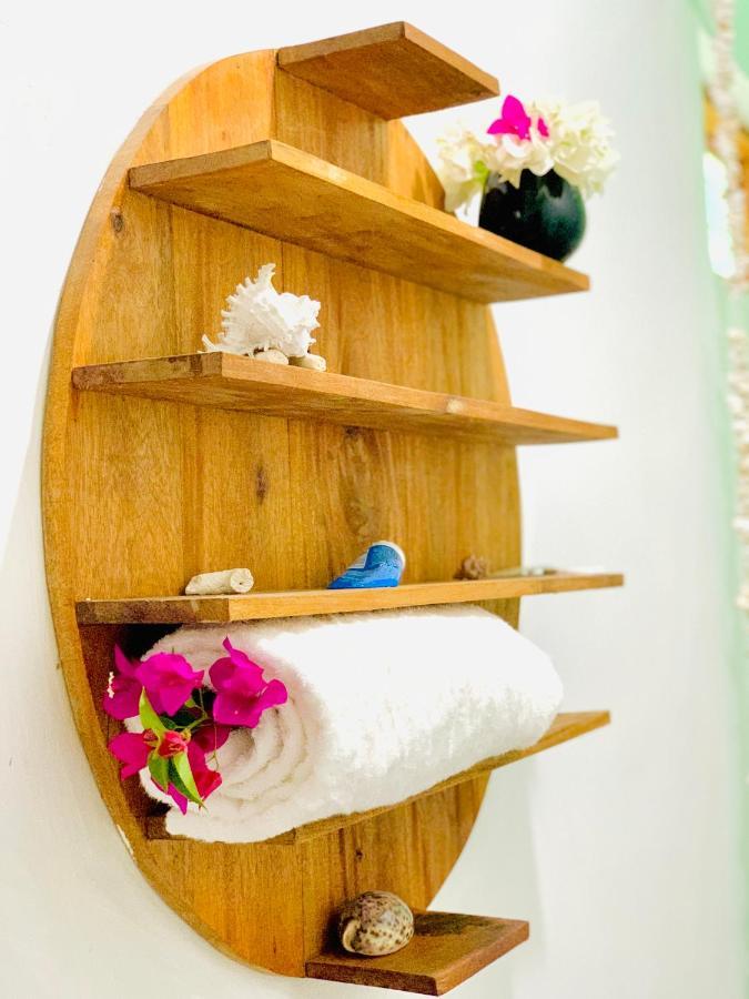 Uroa Getaway Bed & Breakfast Екстериор снимка