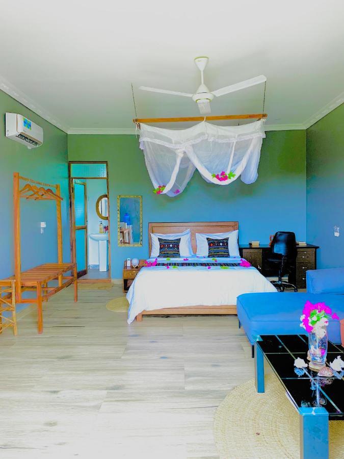 Uroa Getaway Bed & Breakfast Екстериор снимка