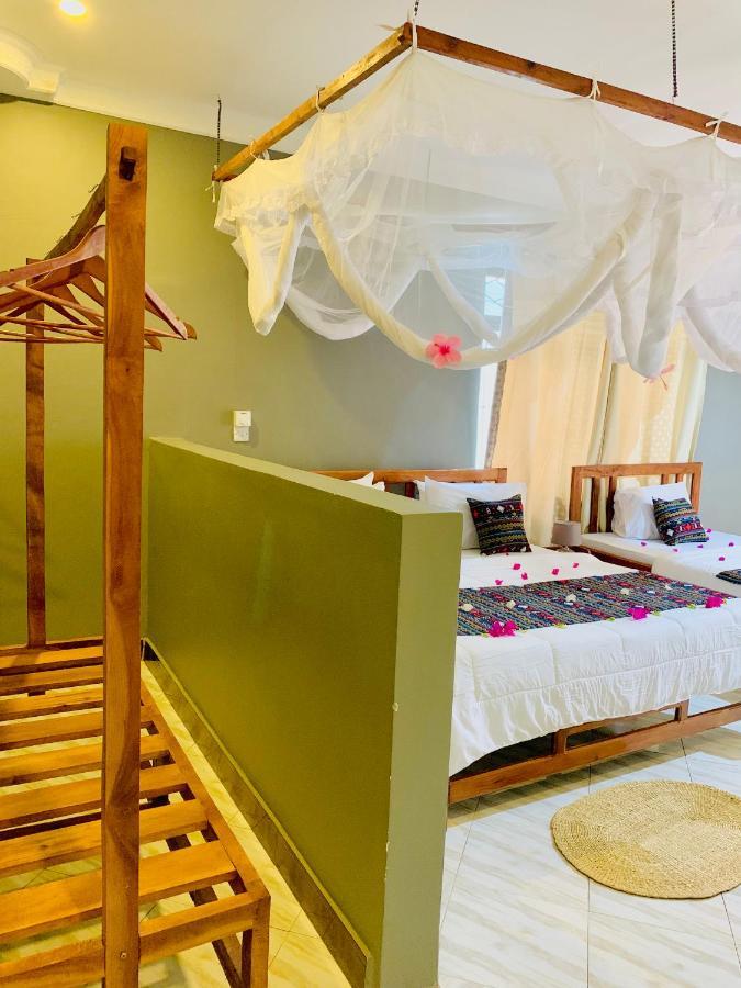 Uroa Getaway Bed & Breakfast Екстериор снимка